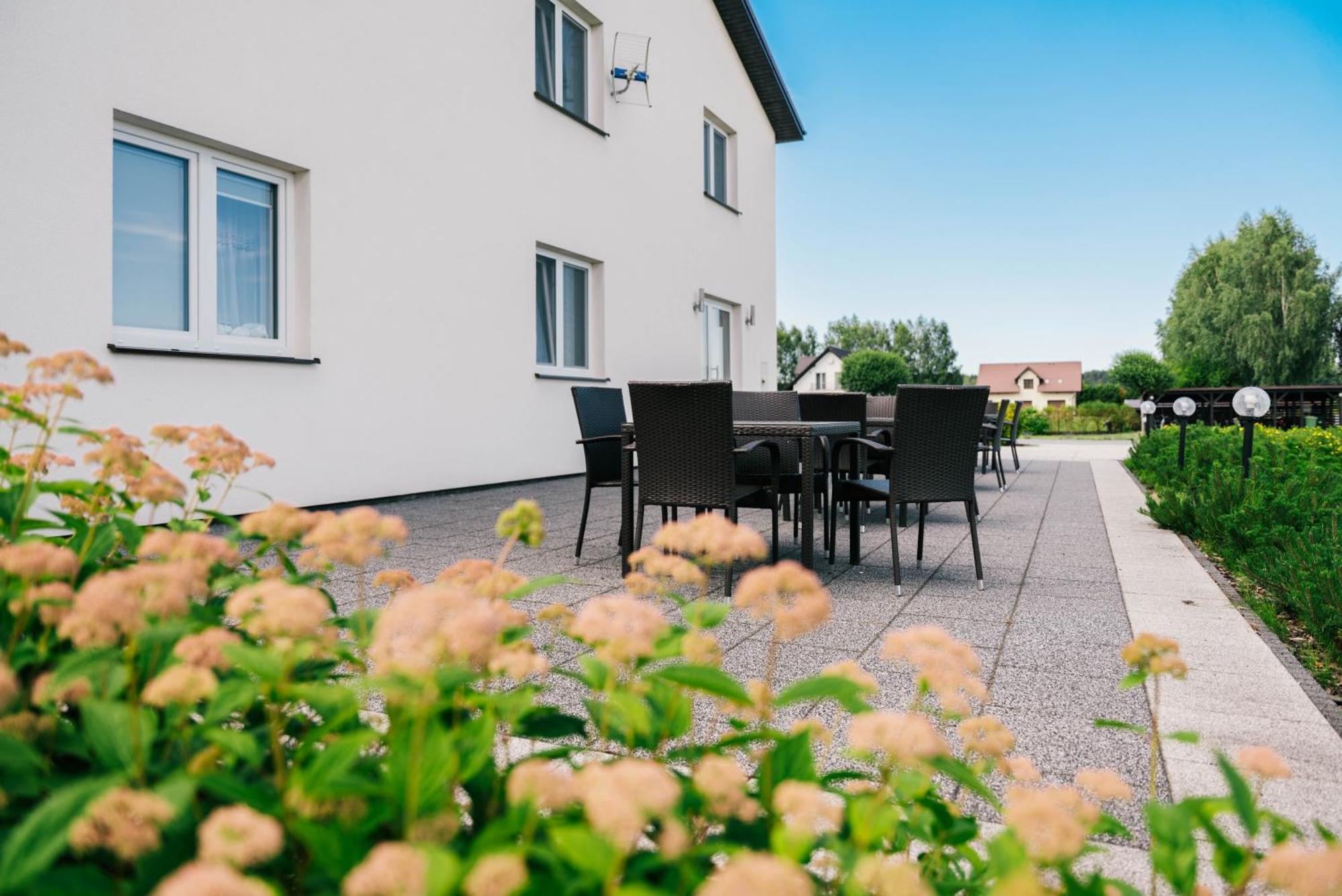 Pokoje Goscinne Lawendowy Dwor Mikoszewo Exterior foto
